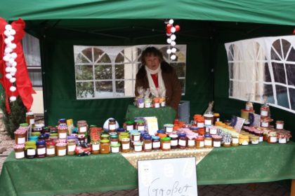 1. Adventsbasar im Seniorenheim an den Salinen