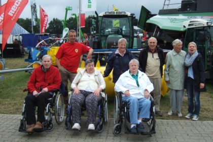 Viele Besucher am Ausstellungsstand in Tarmstedt