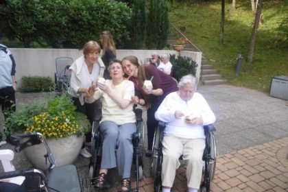 Der Eiswagen kam ins Christinen-Stift