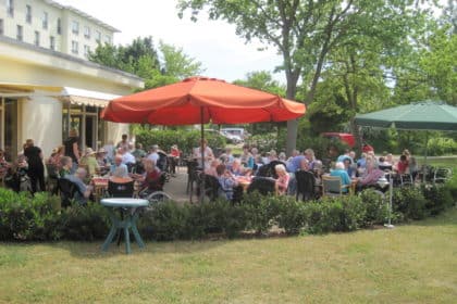 Musikalischer Kaffeenachmittag im Freien