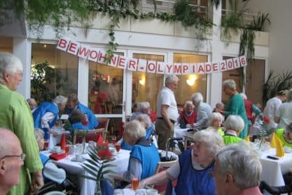 Sportliches Sommerfest, Bewohner-Olympiade im Haus-Lerchenberg.