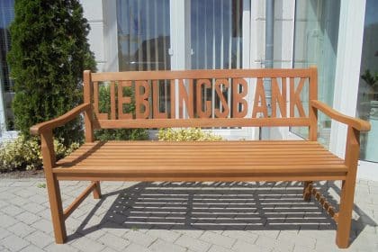 Ein Ort der Geselligkeit und Begegnung – Unsere Lieblingsbank!