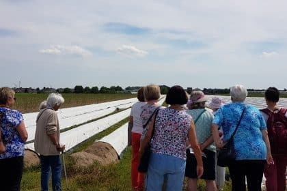 Seniorenreise nach Brüggen zum Spargelessen auf den „Gentholter Hof“