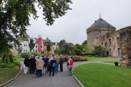 Erlebnisreiche Seniorenreise nach Andernach mit Besuch des größten Kaltwasser-Geysirs