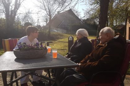 „Vitamin D tanken“ auf der Terrasse