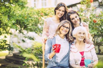 Ein Hoch auf unsere Frauen- Frauentag im Seniorencentrum Schönheide