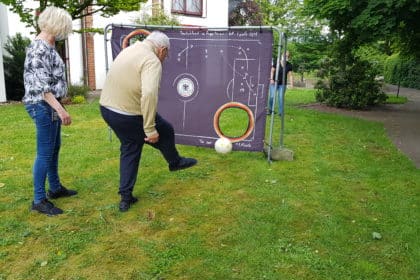 Fußballhelden im Garten