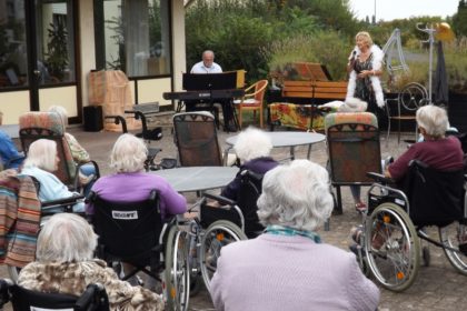 Nur ein Zimmerchen irgendwo  – Konzert mit „Le Due“