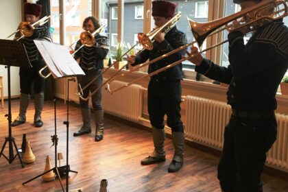 Der Nussknacker zu Besuch bei Maternus –  Gürzenich-Orchester spielt in Kölner Seniorenheimen und Krankenhäusern